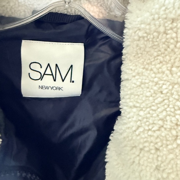 SAM. Black elegant Puffer Jacket with Cream Details - Picture 3 of 8